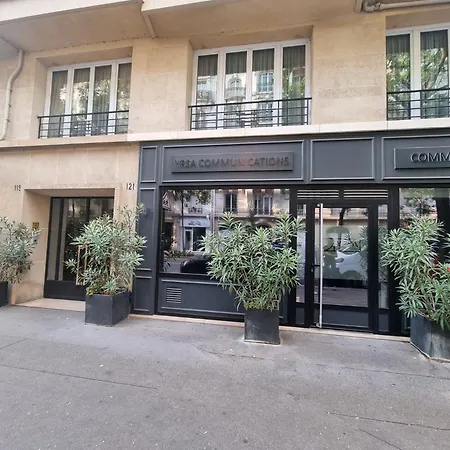 Tres Beau 15, Proche Des Commerces Et De La Tour Eiffel